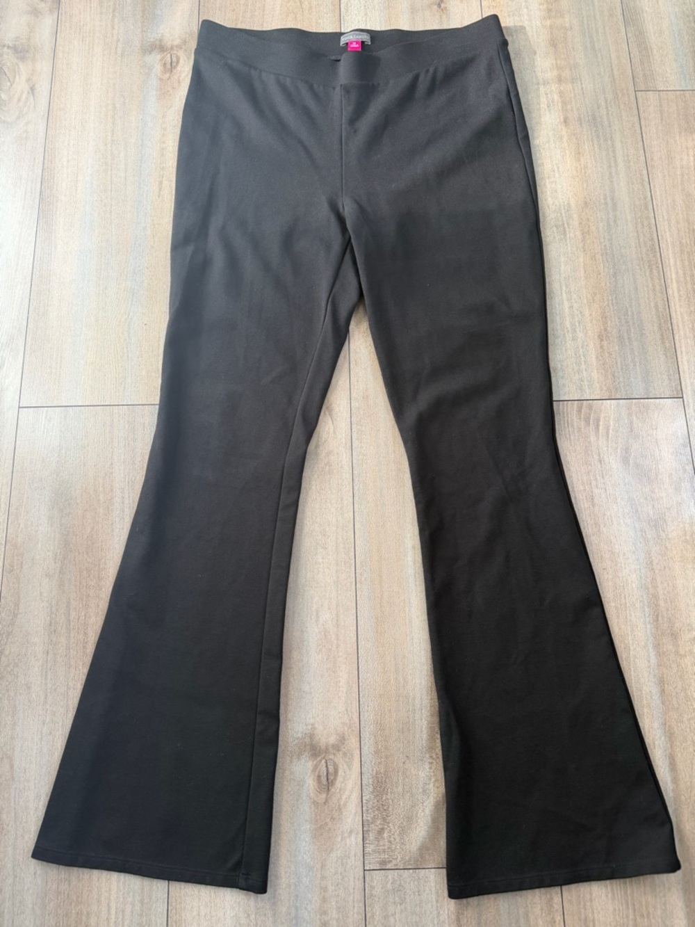 Vince Camuto Black Flare Leggings